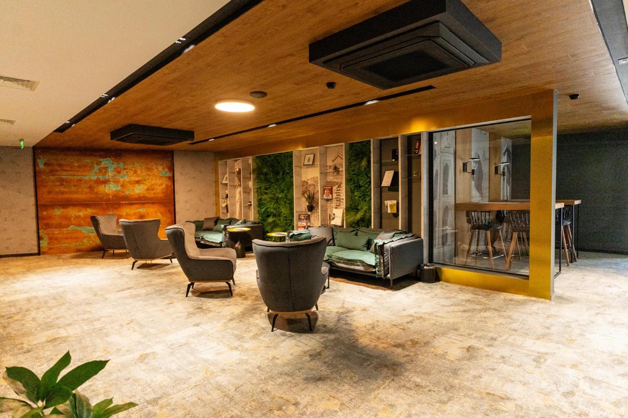 Mm Boutique Hotel Burgas City Exterior foto