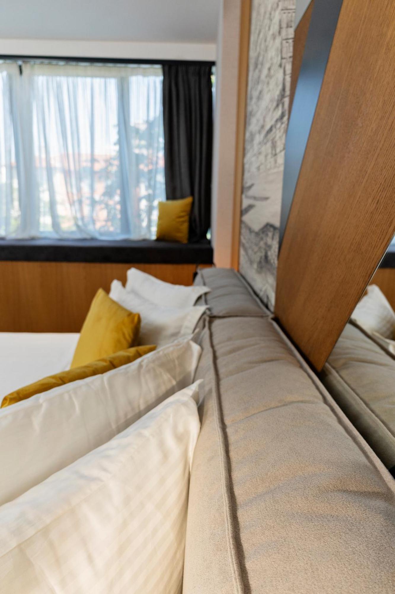 Mm Boutique Hotel Burgas City Exterior foto